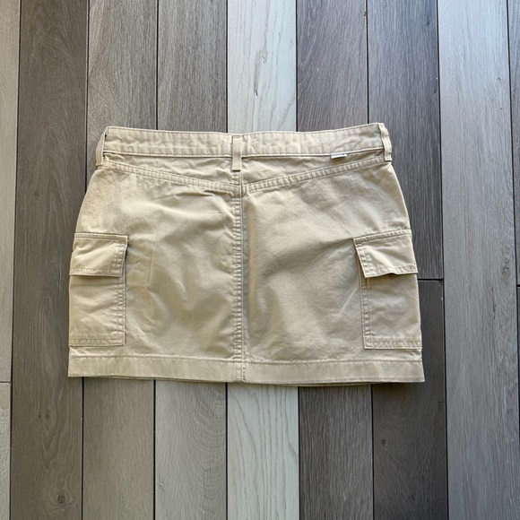 Levi’s 94 Cargo Mini Skirt - Picture 4 of 5